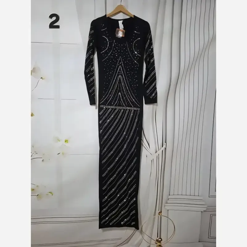 ماکسی مجلسی زنانه منجوق و نگین کاری شده جنس ریون کشی اعلا چاکدار - تصویر 5